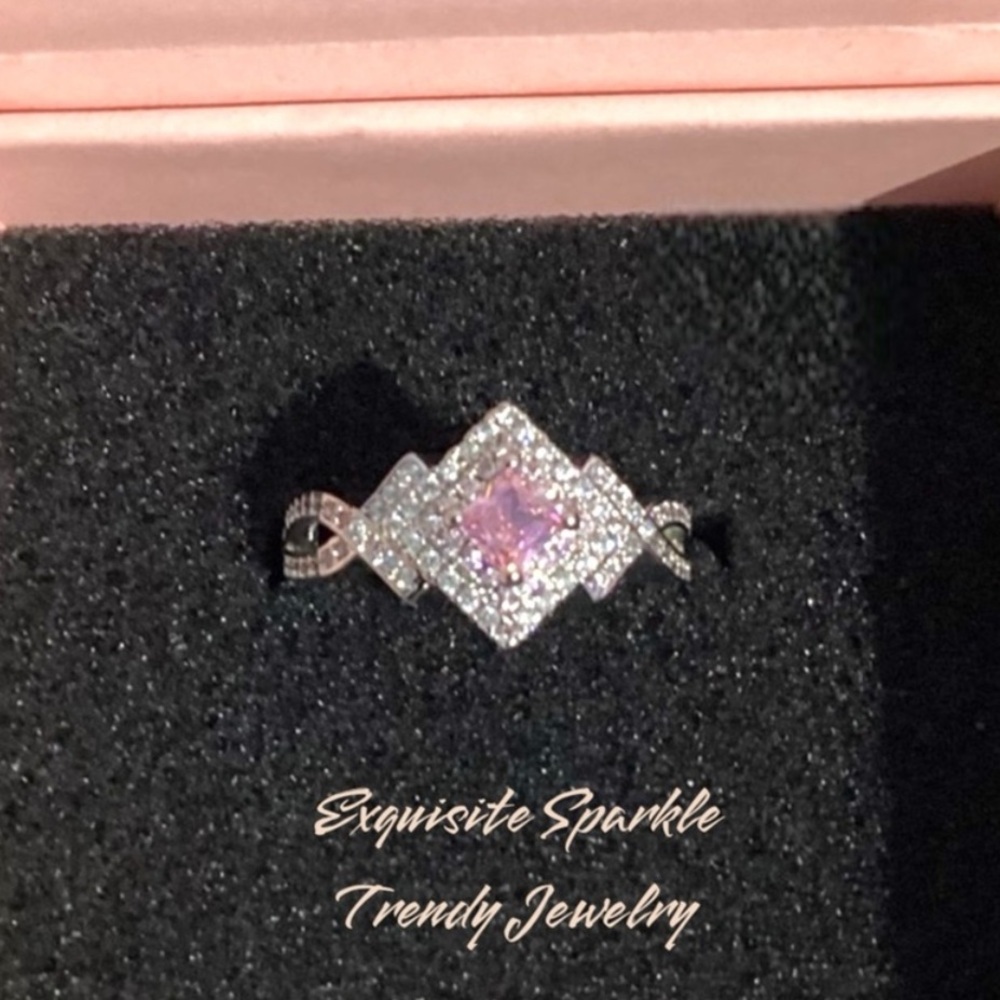 💖 Princess Cut Pink Sapphire Halo Ring